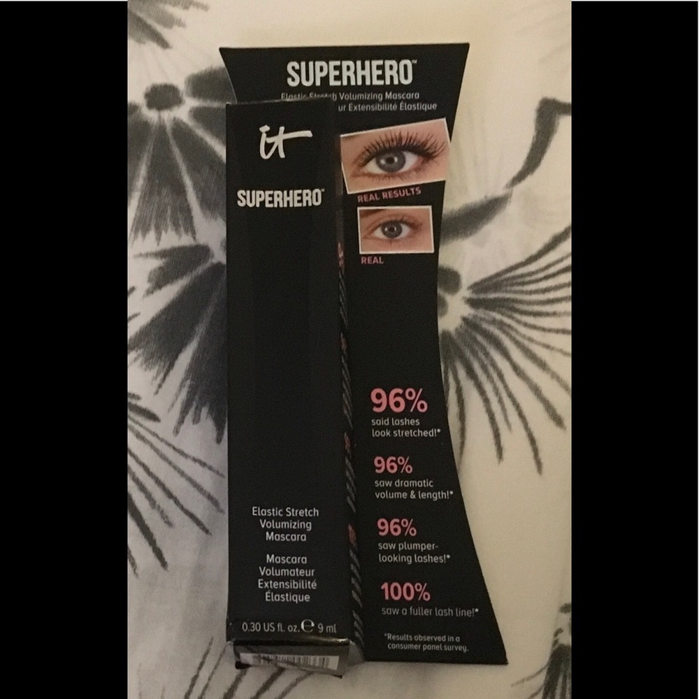 New IT Superhero Elastic Volumizing Mascara